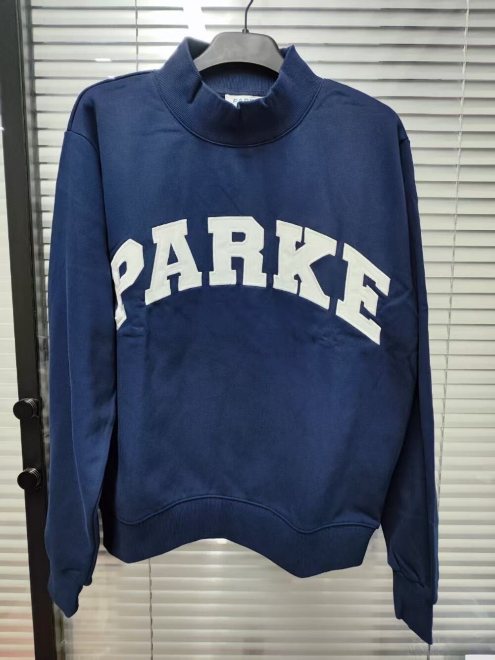🔵Size L/XL PARKE Navy Blue Mock Neck Arch Logo Sweatshirt